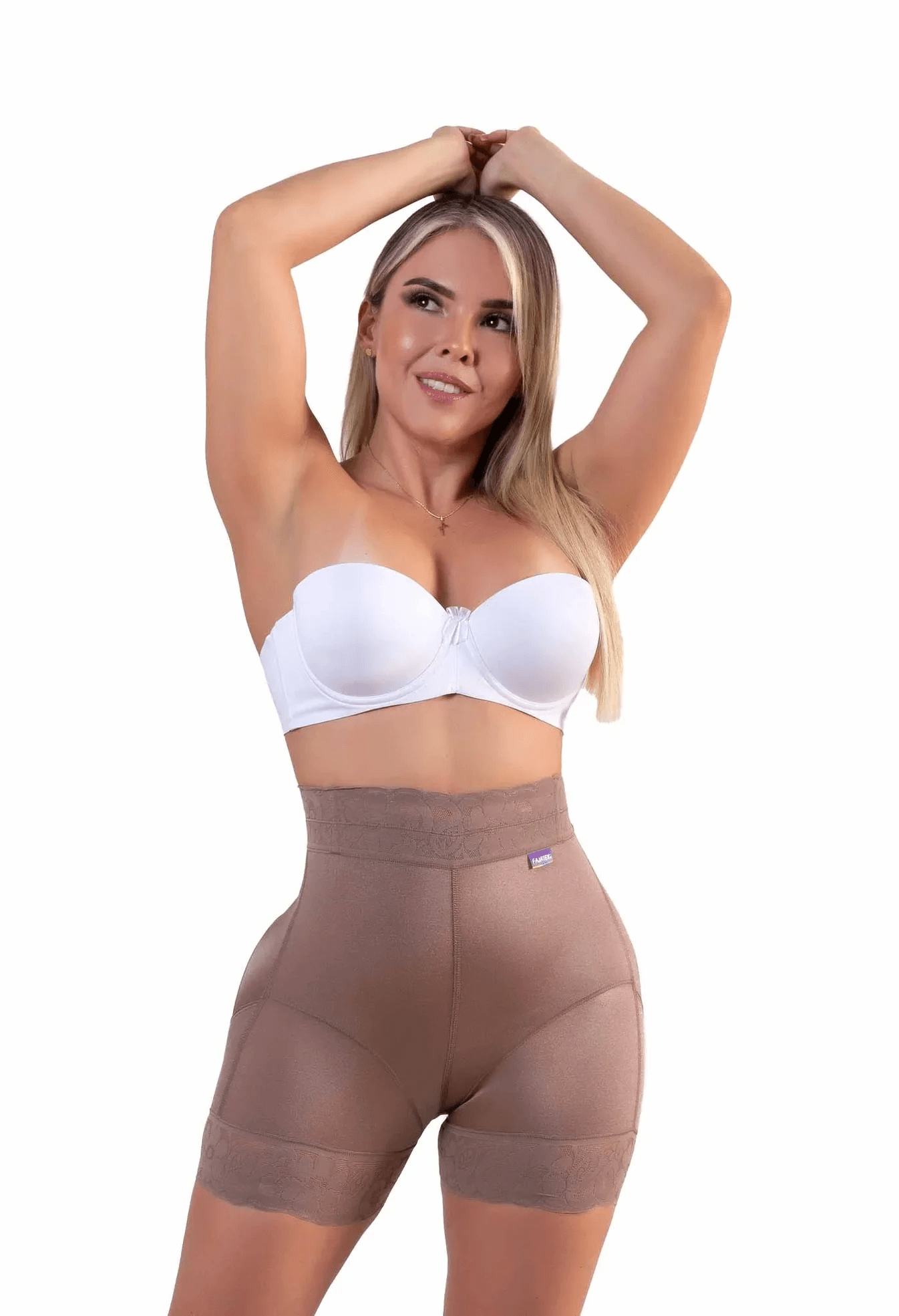 Panty Levanta Cola - Tipo Short - Talle Alto - Imagen 5